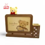 اطار صور اطفال مع مقلمة أقلام